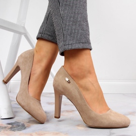 Zapatos de salón de mujer ante beige Sergio Leone 3