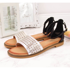 Sandalias mujer con remaches negro y plata Filippo 3
