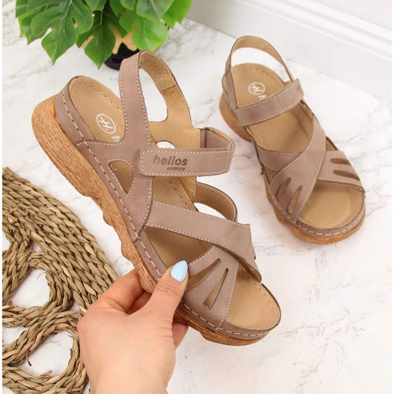 Sandalias mujer piel con velcro beige Helios 256 2