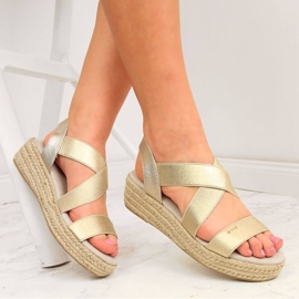 Alpargatas sandalias de mujer en la plataforma dorada Big Star HH274414 dorado 1