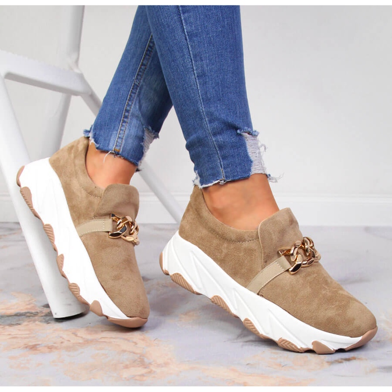 Zapatos de mujer con deslizamiento de cadena en beige Potocki 1 Zapatos de mujer con deslizamiento de cadena en beige Potocki 1