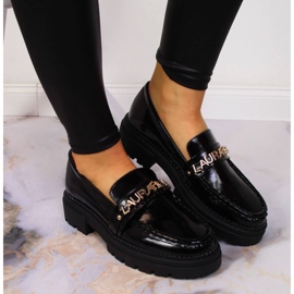 Zapatos de mujer lacados en negro con la inscripción Laura La.Fi 6