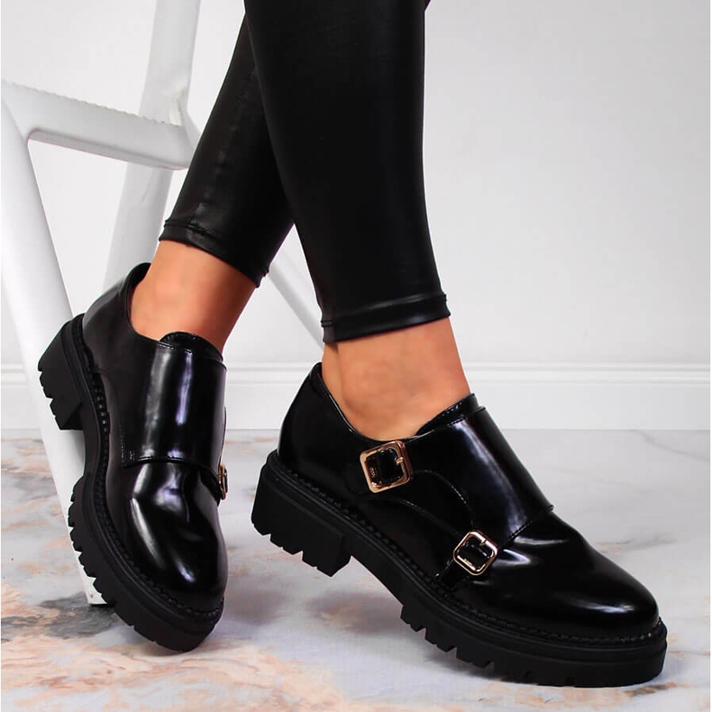 Zapatos plataforma mujer lacados en negro Laura La.Fi 2