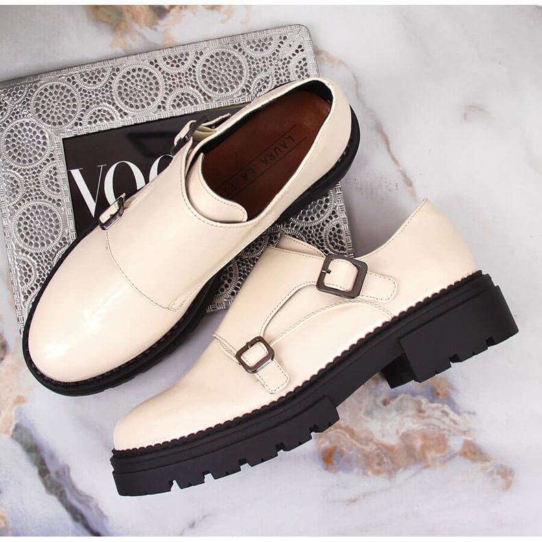 Zapatos plataforma lacado beige Laura La.Fi 1