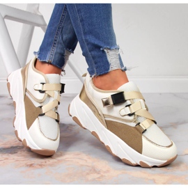 Zapatillas de mujer en la plataforma de crema Potocki multicolor 1