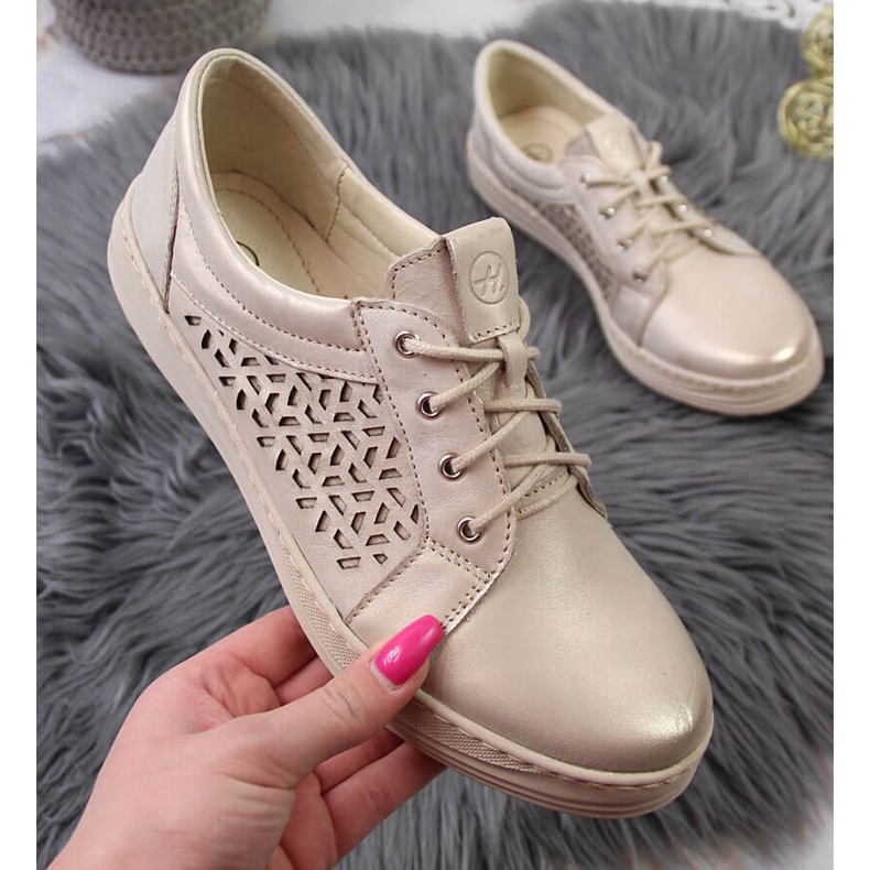 Zapatos cómodos mujer piel dorado Helios 375 1
