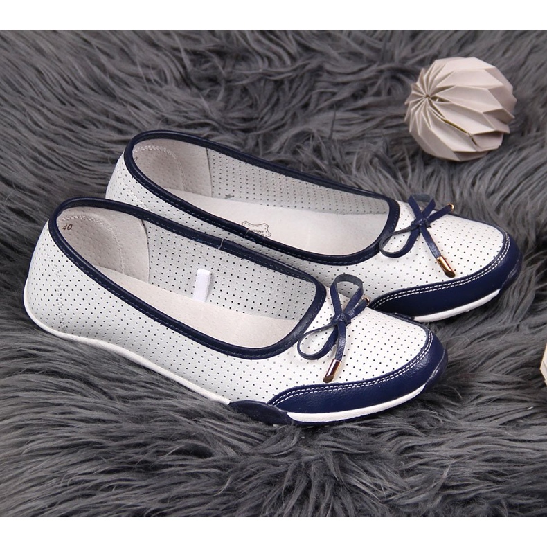 Bailarinas mujer piel calada blanca eVento 2