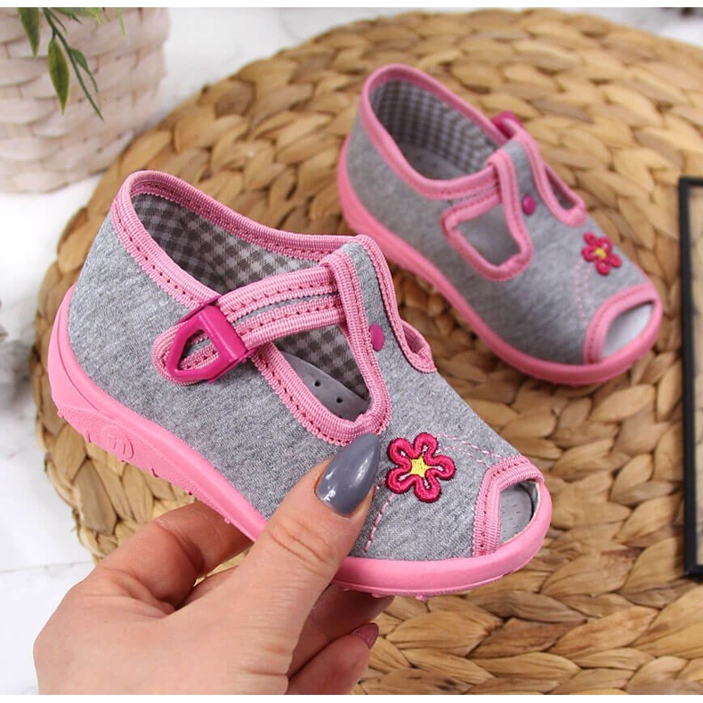 Pantuflas de niña, sandalias, casa gris Nazo rosado 1