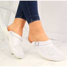 Babucha mujer blanca Helios 275 de piel sanitaria blanco 1