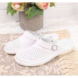 Babucha mujer blanca Helios 275 de piel sanitaria blanco 3