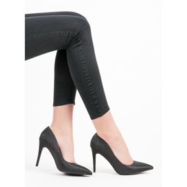 Tacones altos con brillo negro 4