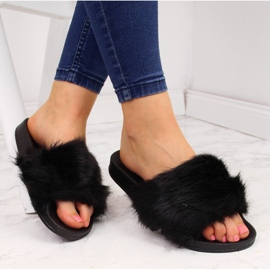 Babuchas de mujer Jezzi negras con pelo negro 1