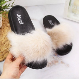 Babuchas Jezzi mujer beige con pelo 6