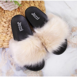 Babuchas Jezzi mujer beige con pelo 2