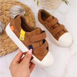 Deportivas bajas para niño en ecopiel camel Big Star II374017 marrón 1