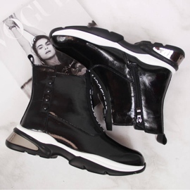 Deportivas mujer charol negro T.Sokolski 6