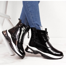 Deportivas mujer charol negro T.Sokolski 1