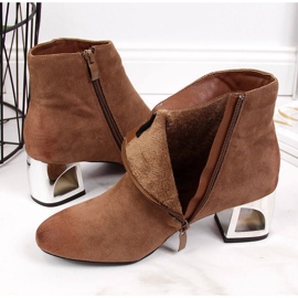 T.Sokolski Botas marrones de mujer con tacones decorativos de T. Sokolski marrón 6