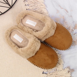 Zapatillas de estar por casa de mujer con pelo Cloxx camel marrón 3