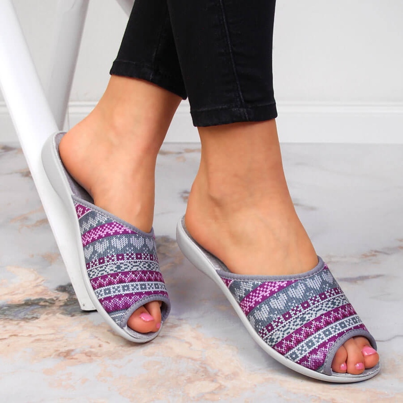 Zapatillas de casa de mujer noruegas, estampado violeta Befado gris 1