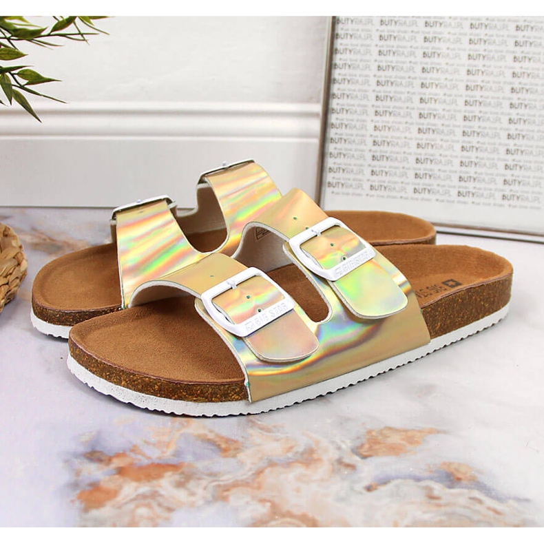 Babucha mujer dorada con hebillas Big Star HH274896 dorado 1