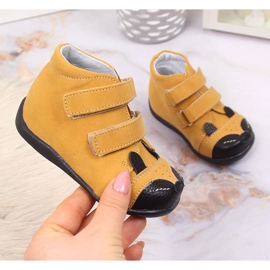 Zapatos niño con velcro camel Kornecki 6448 marrón 1 Zapatos niño con velcro camel Kornecki 6448 marrón 1