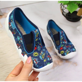 Zapatillas de niños para jardín de infantes en los elásticos azul marino de Befado. 1