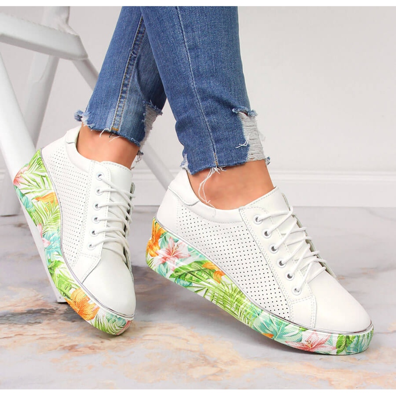 Zapatos de mujer en piel con cuña Artiker blanco 1 Zapatos de mujer en piel con cuña Artiker blanco 1