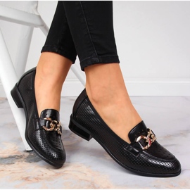 Zapatos negros calados con cadena Potocki 1 Zapatos negros calados con cadena Potocki 1