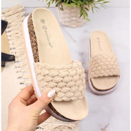 Pantuflas beige de mujer en la plataforma Potocki 2