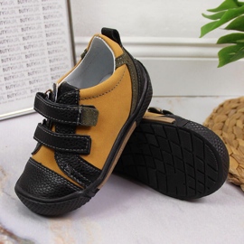 Zapatos niño con velcro camel Kornecki 6823 marrón negro 3
