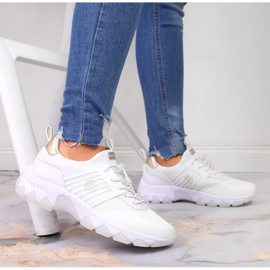 Zapatillas de mujer en la plataforma blanca de Bugatti. 6