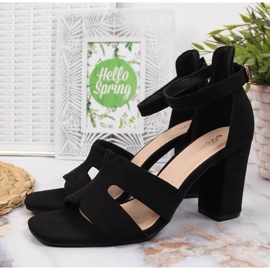Sandalias de mujer negras eVento en el puesto. negro 3