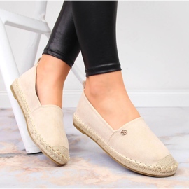 Alpargatas slip on beige para mujer eVento 4