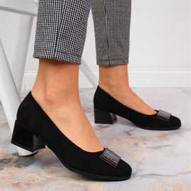 Zapatos de salón sobre bloque de ante negro Jezzi 7