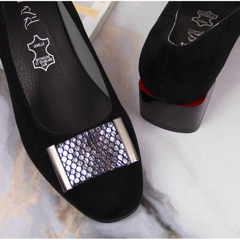 Zapatos de salón sobre bloque de ante negro Jezzi 2