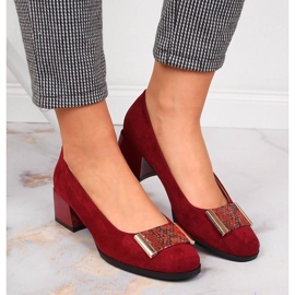 Zapatos de salón sobre bloque de ante Jezzi granate rojo 6