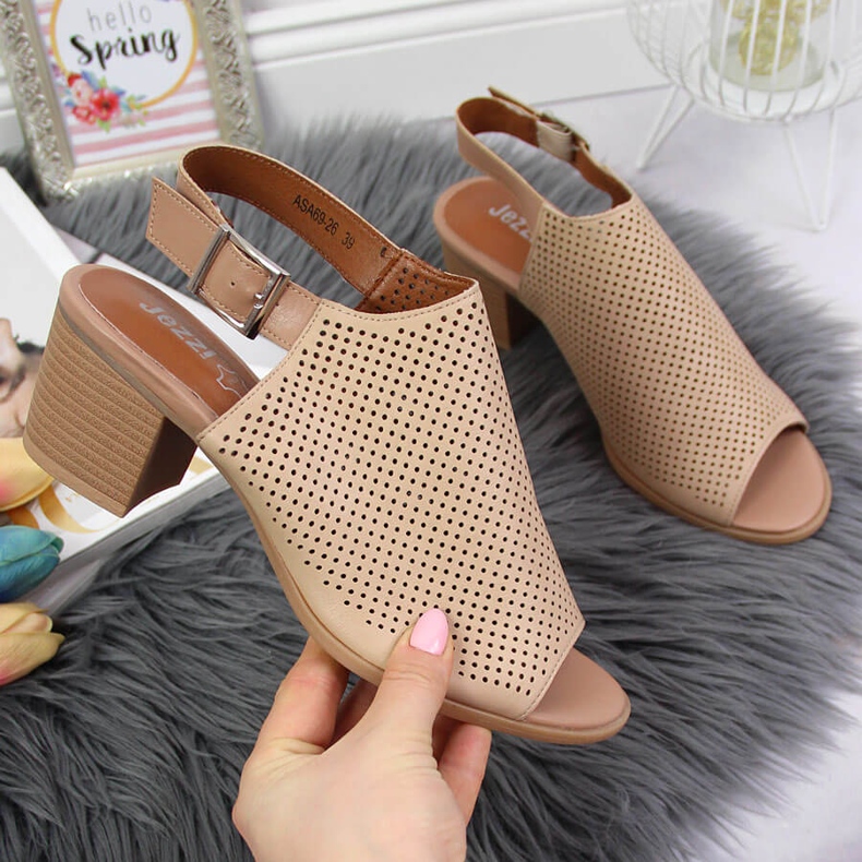 Sandalias mujer, caladas, beige Jezzi 1