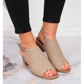 Sandalias mujer, caladas, beige Jezzi 5