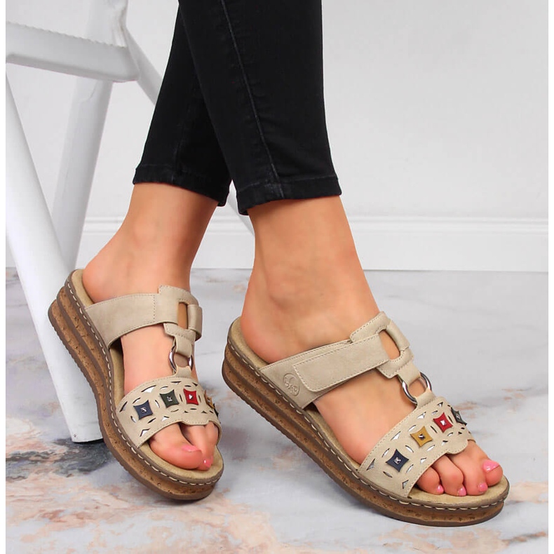 Zapatillas cuña mujer beige Rieker 62924-60 1