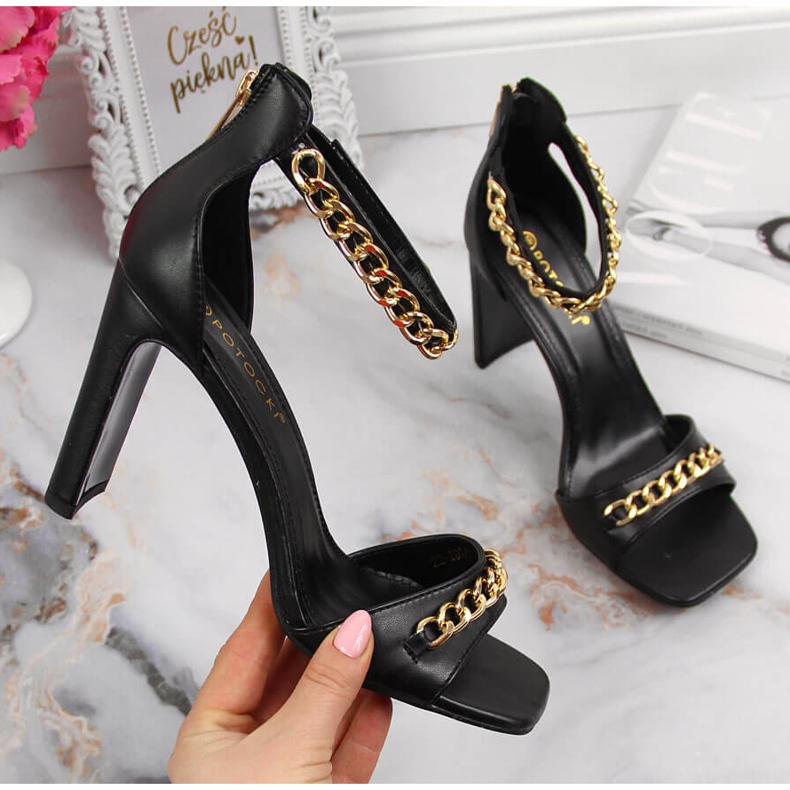 Sandalias de mujer Potocki negras en un poste con una cadena negro 1 Sandalias de mujer Potocki negras en un poste con una cadena negro 1