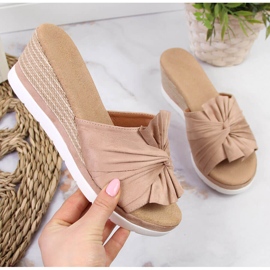 Babuchas cuña mujer beige Potocki 1