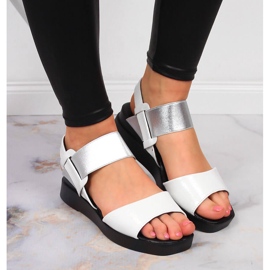 Sandalias de mujer con tacón de cuña con Potocki blanco. 6