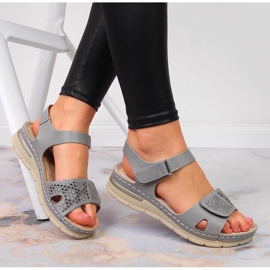 Sandalias mujer cómodas con velcro gris Jezzi 5