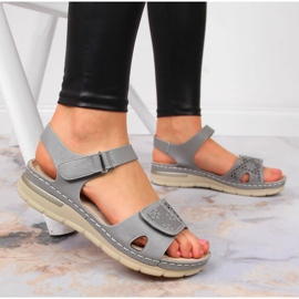 Sandalias mujer cómodas con velcro gris Jezzi 6