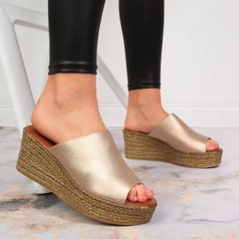 Babucha mujer cuña dorada Vinceza dorado 2