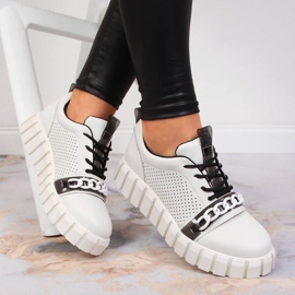 Zapatos mujer de piel en plataforma con cadena Artiker blanco 1