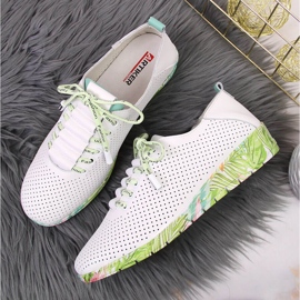Zapato mujer piel blanco calado con cuña Artiker 5