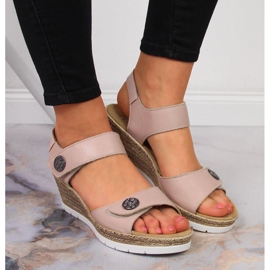 Sandalias de cuero con tacón de cuña Rieker 619B9-31 beige 6