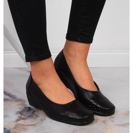 Zapatos mujer cuña calados negro Jezzi 6
